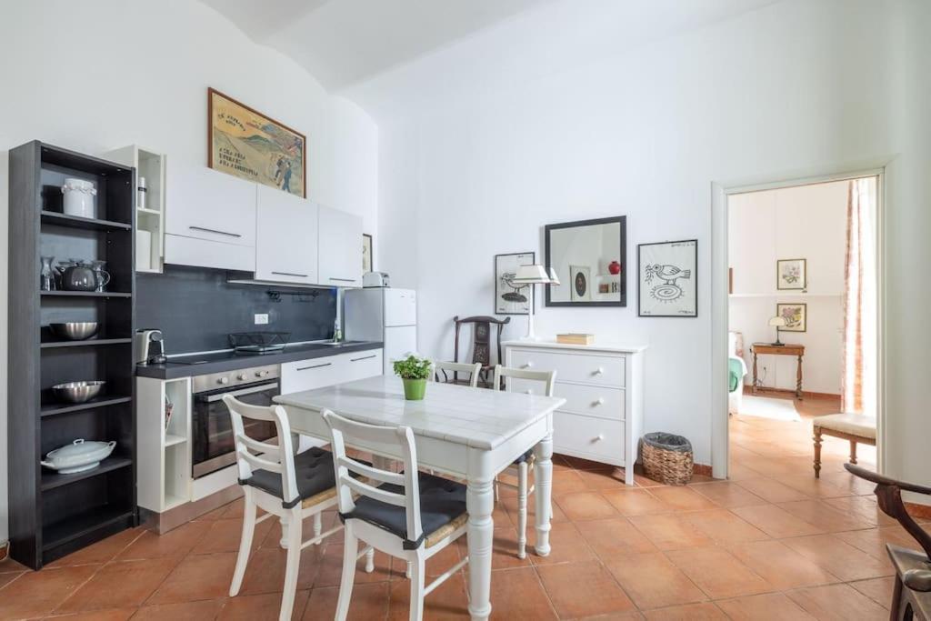 Colosseum Charming Apartment Rome Exterior photo