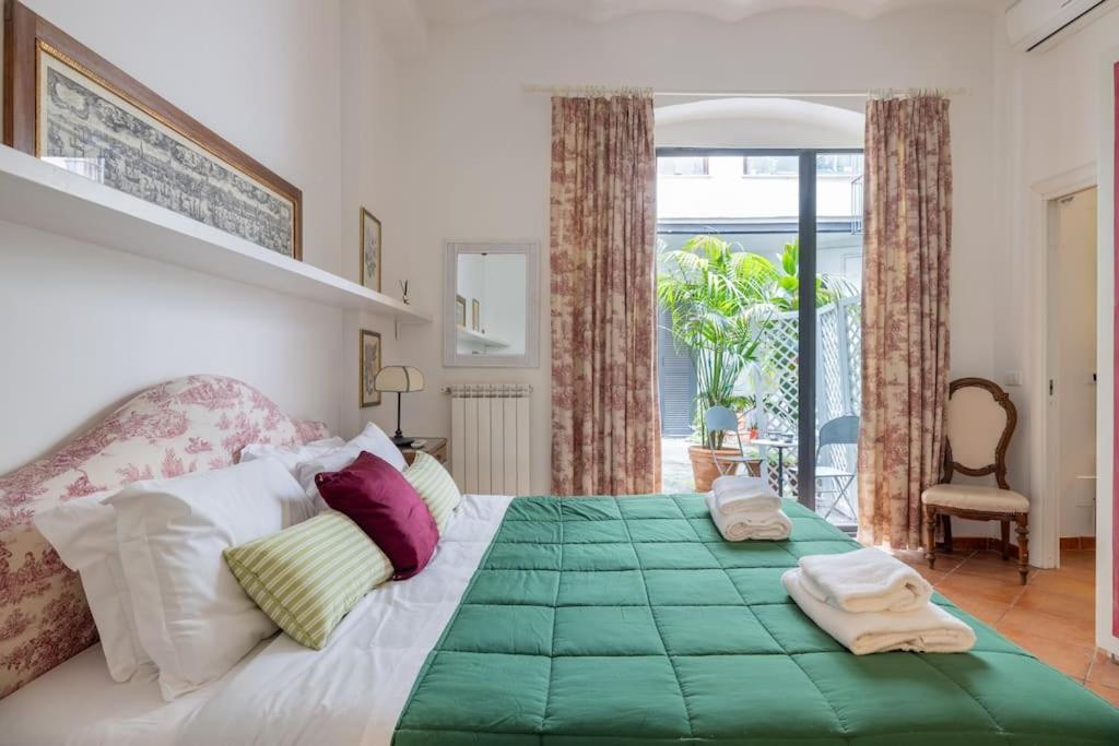 Colosseum Charming Apartment Rome Exterior photo
